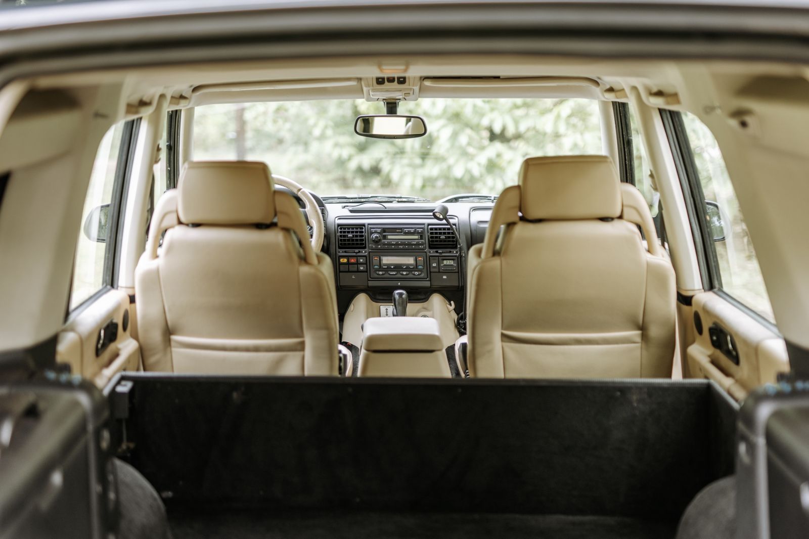Bagageruimte van Land Rover Discovery 2 camper