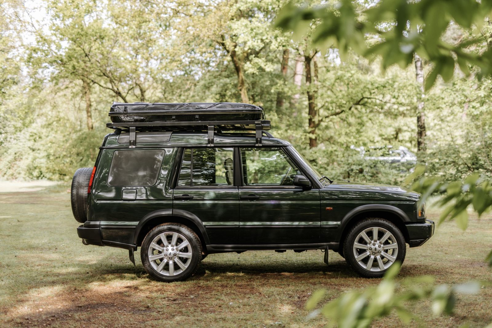 Zijaanzicht Camper  Land Rover Discovery 2